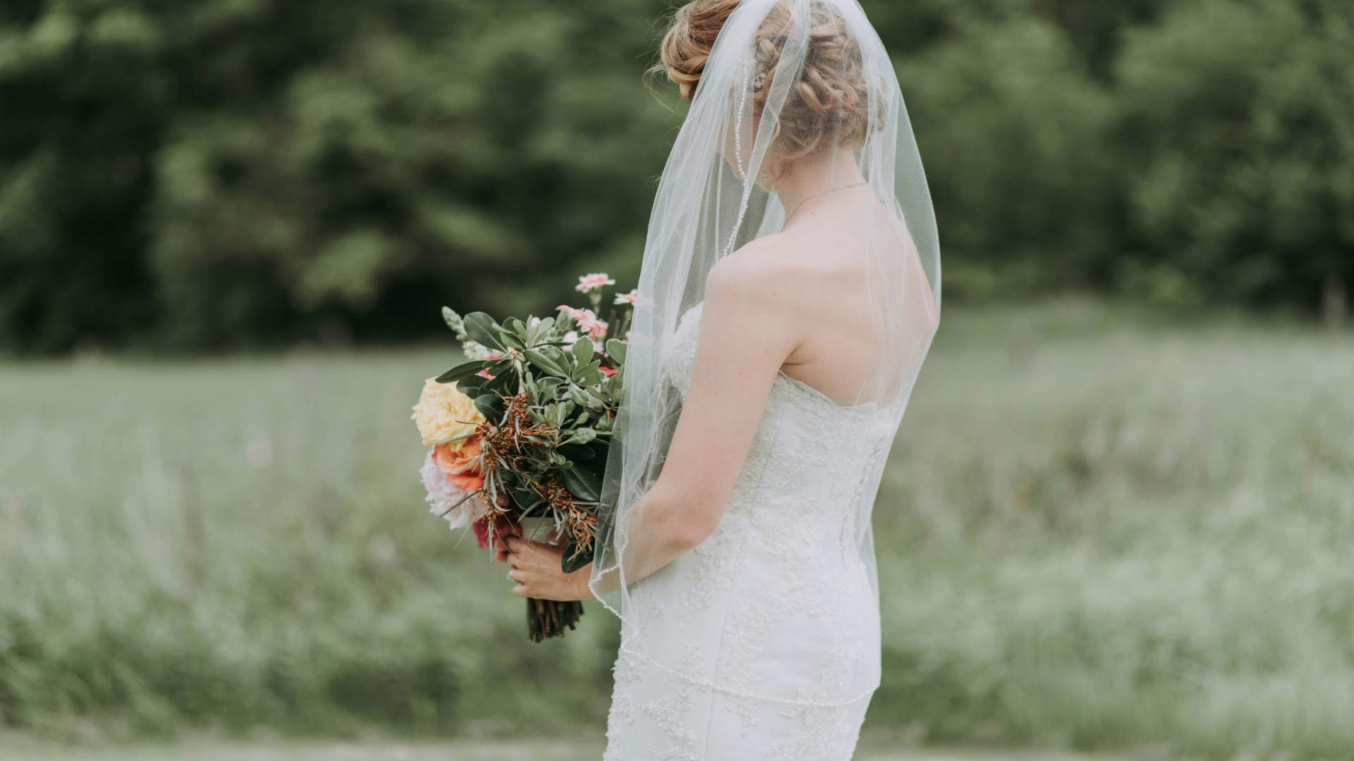 Bride www.talbothotelclonmel.ie